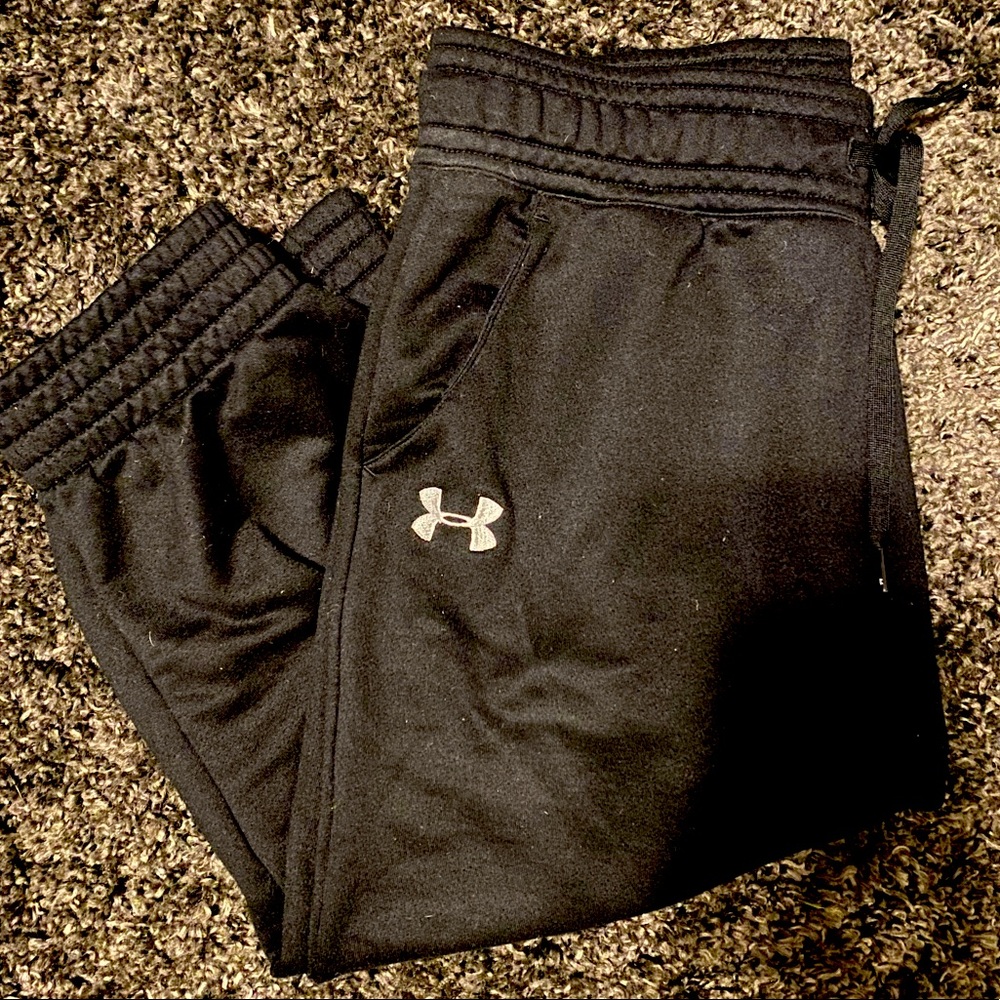 Small Capri under armour sweats!